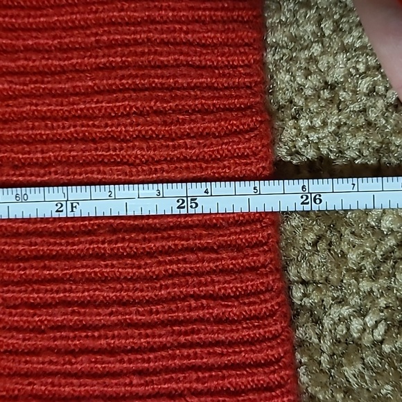 Old Navy V-neck sweater, size small, red - Picture 7 of 7